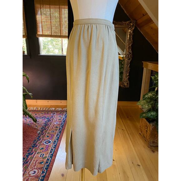 Raw Silk Skirt Midi - Picture 2 of 9